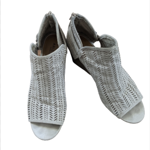 Arizona Jean Company Shoes - Arizona Jean Co Peep Toe Wedge Bootie - Sz 9